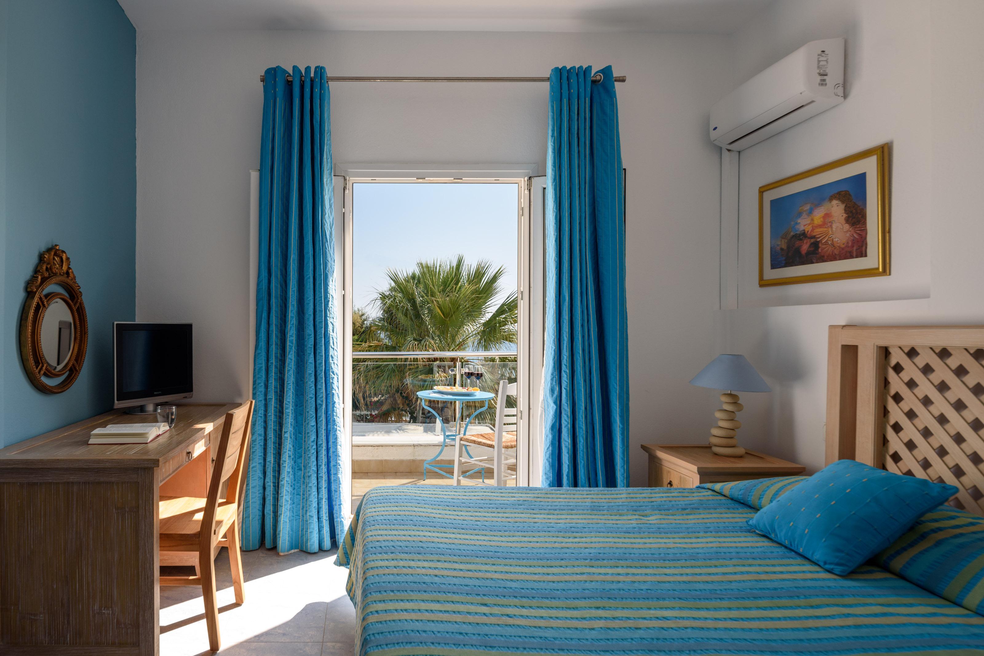 Alesahne Beach Hotel Kamári Buitenkant foto