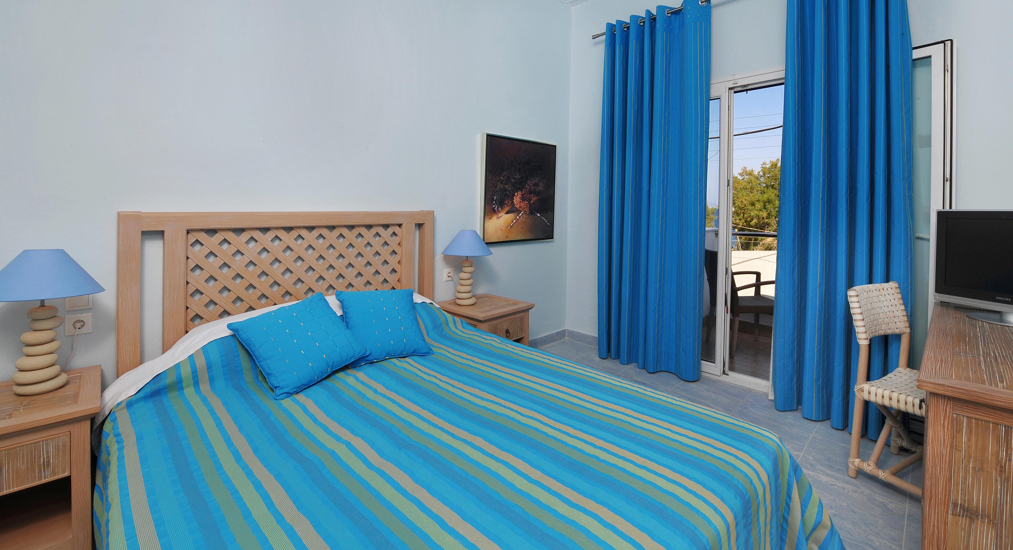 Alesahne Beach Hotel Kamári Buitenkant foto