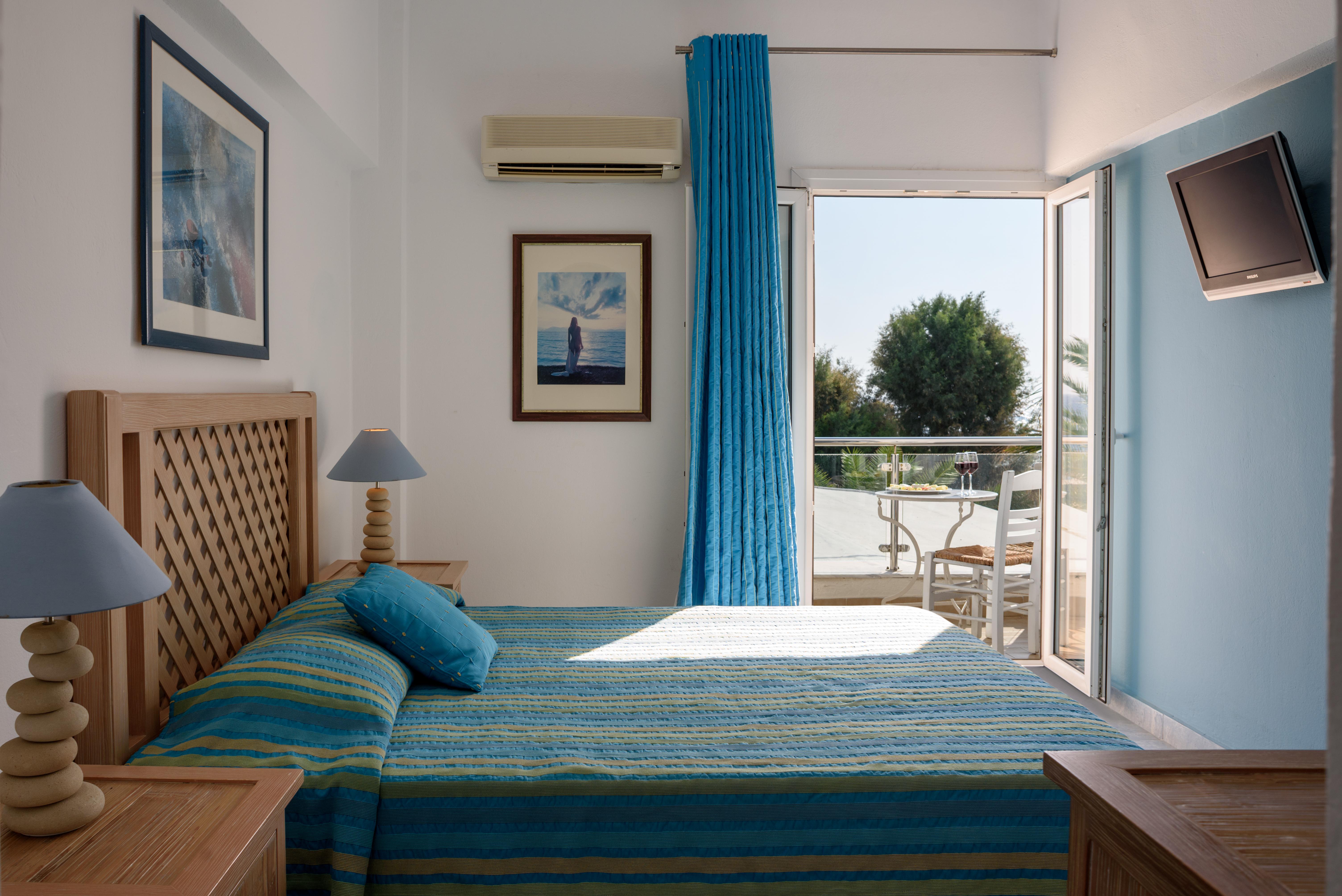 Alesahne Beach Hotel Kamári Buitenkant foto