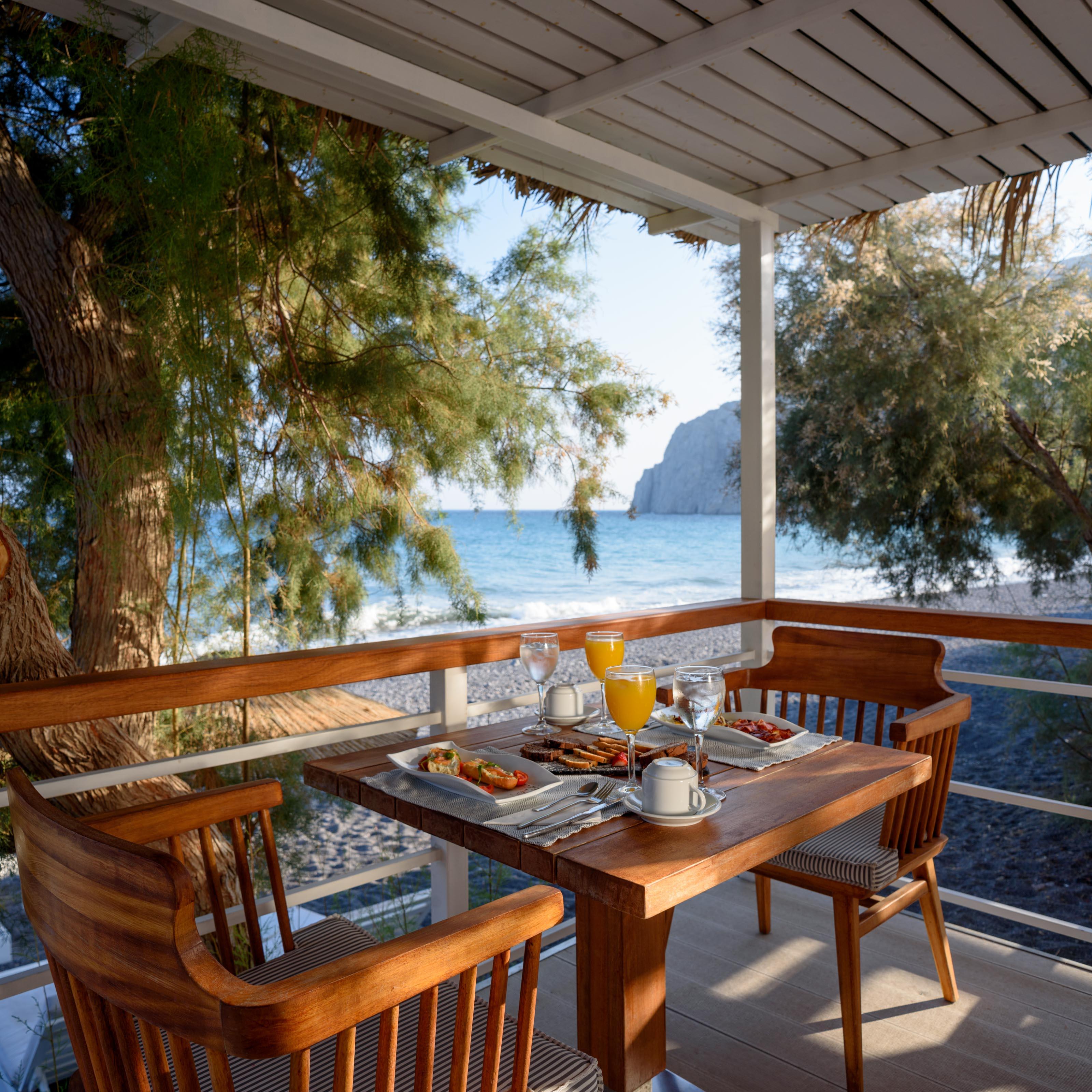 Alesahne Beach Hotel Kamári Buitenkant foto