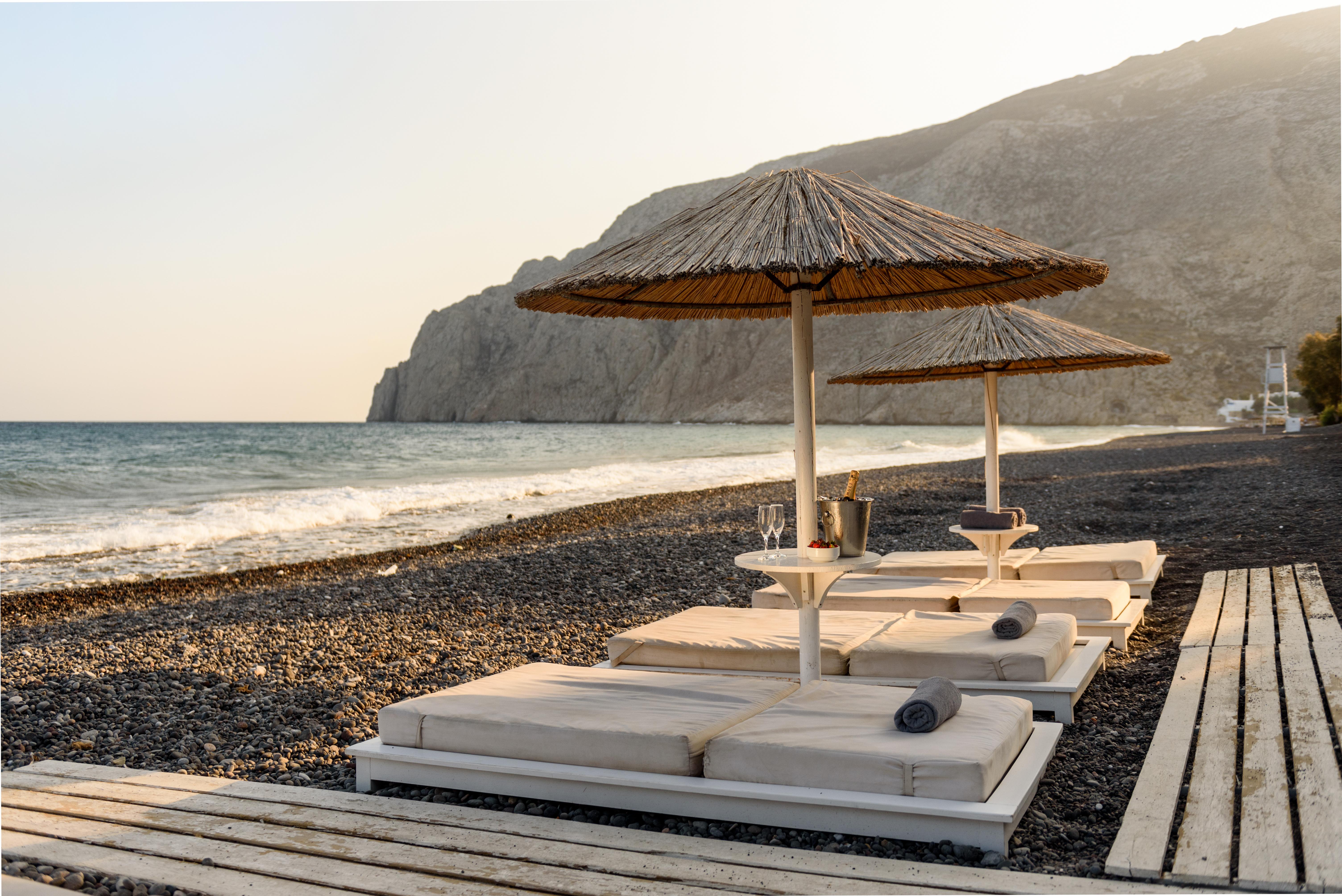 Alesahne Beach Hotel Kamári Buitenkant foto