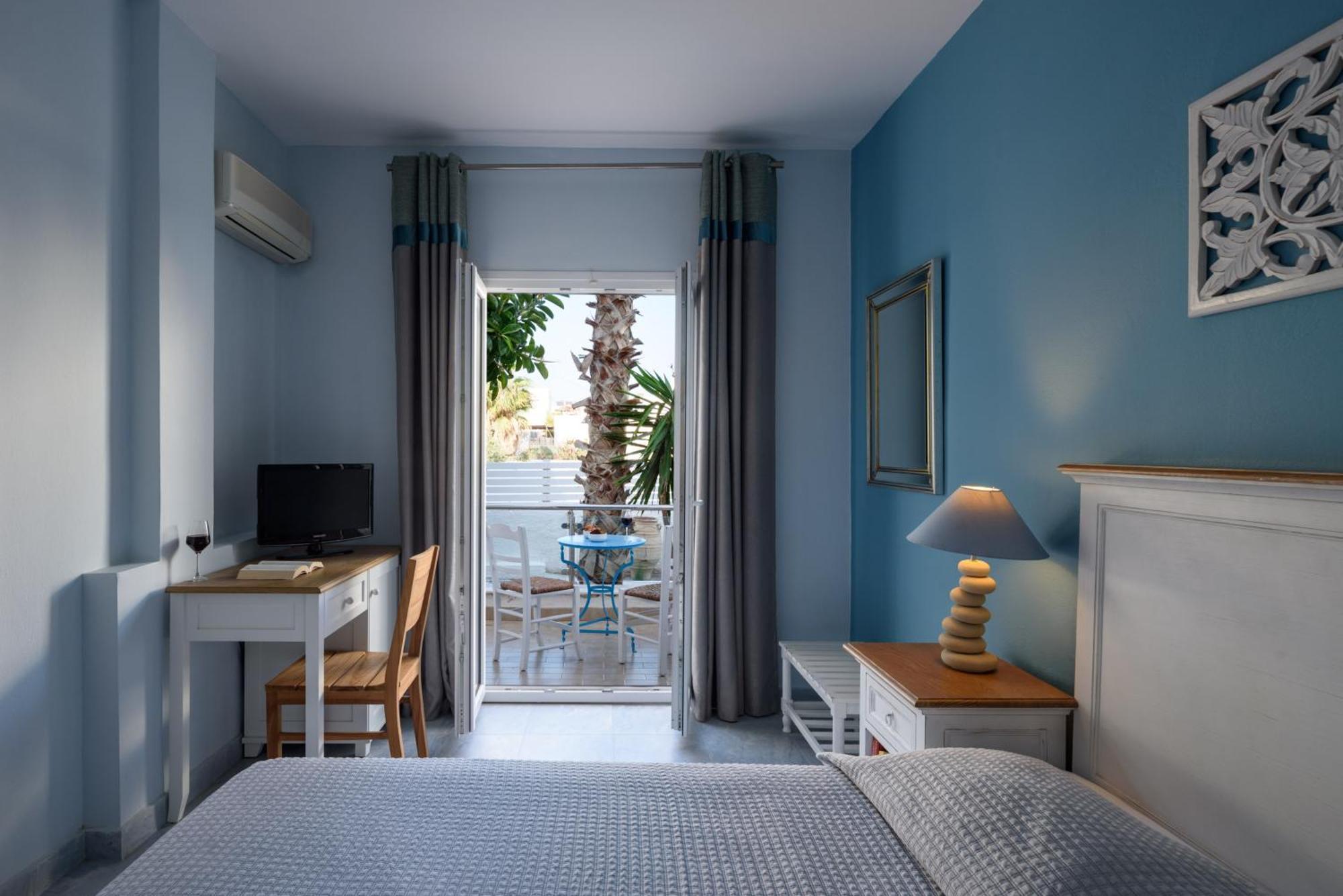 Alesahne Beach Hotel Kamári Kamer foto