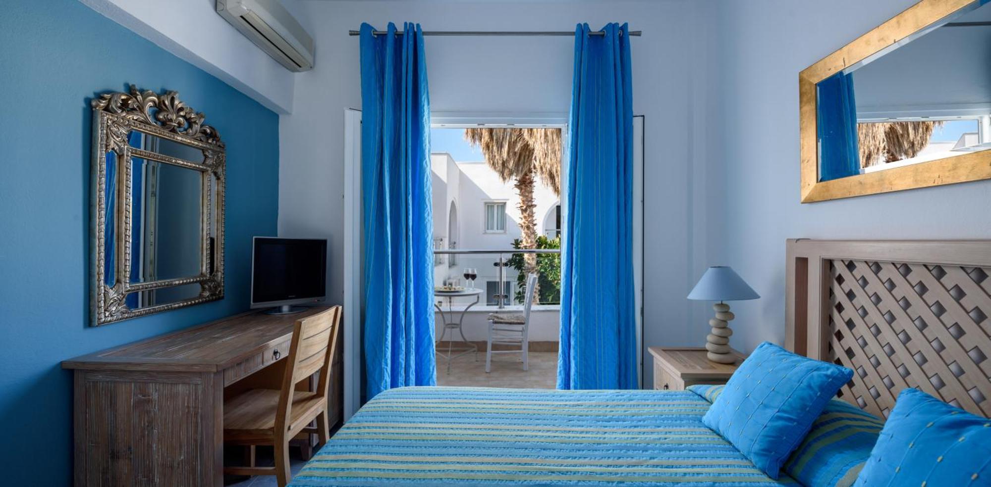 Alesahne Beach Hotel Kamári Kamer foto