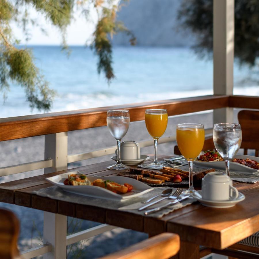 Alesahne Beach Hotel Kamári Buitenkant foto
